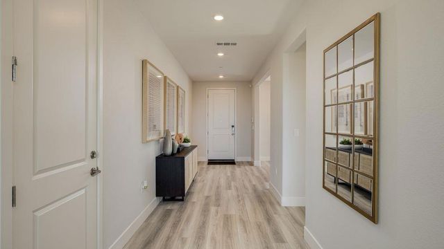 3238 Oak Trail Drive, Manteca, CA 95337