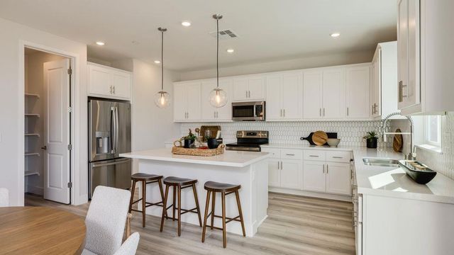 3238 Oak Trail Drive, Manteca, CA 95337