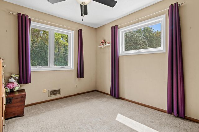 5919 Oldfield Avenue N, Stillwater, MN 55082