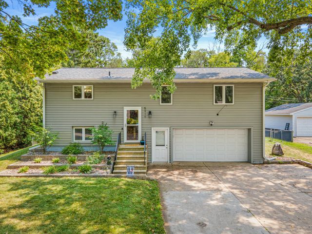 5919 Oldfield Avenue N, Stillwater, MN 55082