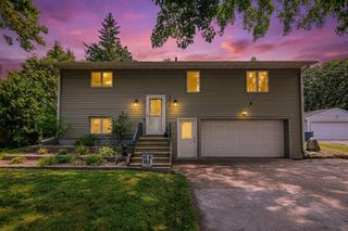 5919 Oldfield Avenue N, Stillwater, MN 55082