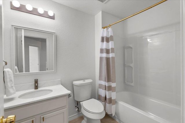 684 Hogan, Kyle, TX 78640