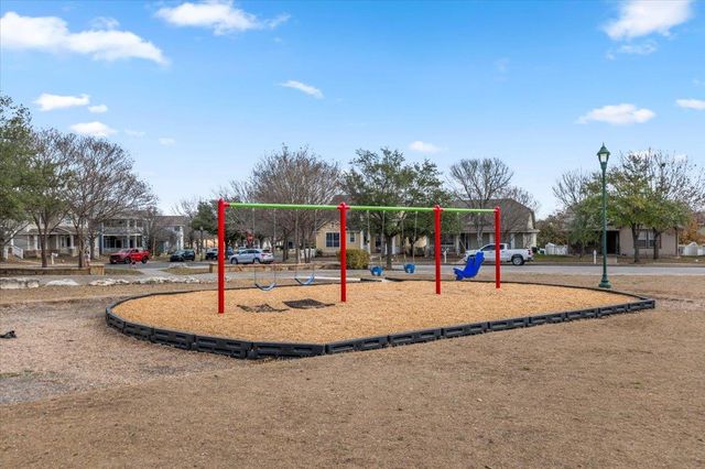 684 Hogan, Kyle, TX 78640