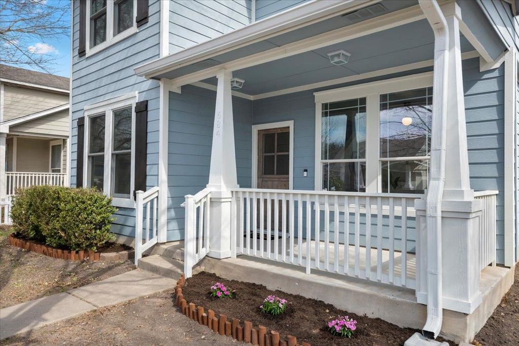 684 Hogan, Kyle, TX 78640