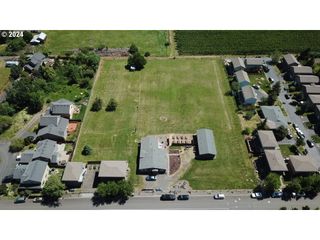 1111 29TH St, Hood River, OR 97031