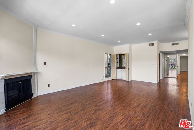 822 S Windsor Boulevard 102, Los Angeles, CA 90005