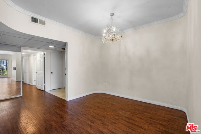 822 S Windsor Boulevard 102, Los Angeles, CA 90005