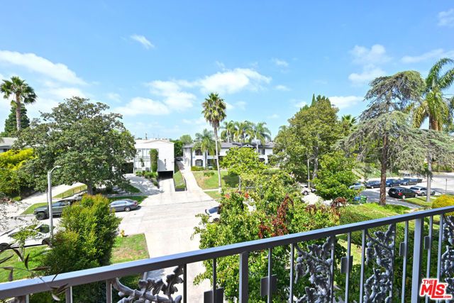 822 S Windsor Boulevard 102, Los Angeles, CA 90005