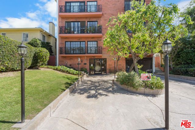 822 S Windsor Boulevard 102, Los Angeles, CA 90005
