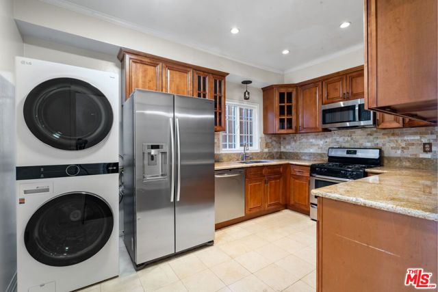 822 S Windsor Boulevard 102, Los Angeles, CA 90005