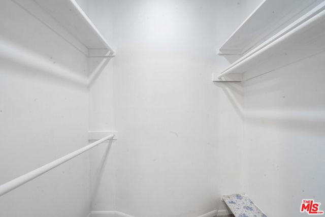 822 S Windsor Boulevard 102, Los Angeles, CA 90005