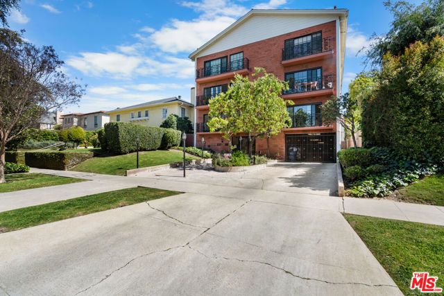 822 S Windsor Boulevard 102, Los Angeles, CA 90005