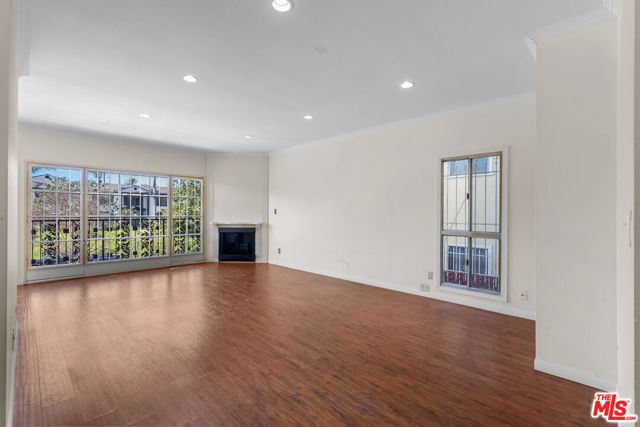 822 S Windsor Boulevard 102, Los Angeles, CA 90005