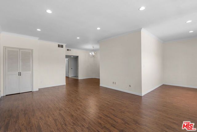 822 S Windsor Boulevard 102, Los Angeles, CA 90005
