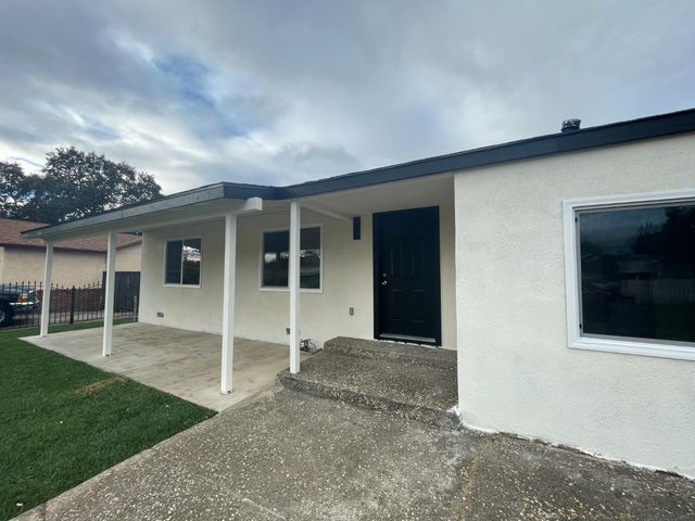 2421 Hackberry, Stockton, CA 95205