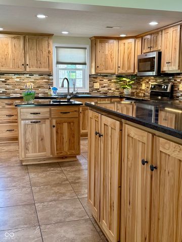 1085 E North Shore Drive, Brownstown, IN 47220