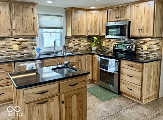 1085 E North Shore Drive, Brownstown, IN 47220