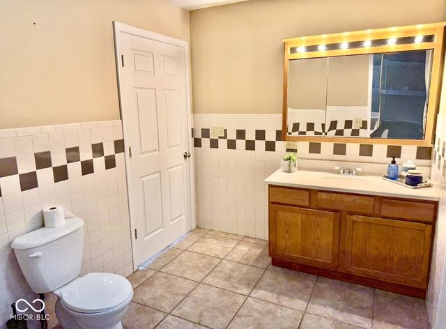 1085 E North Shore Drive, Brownstown, IN 47220