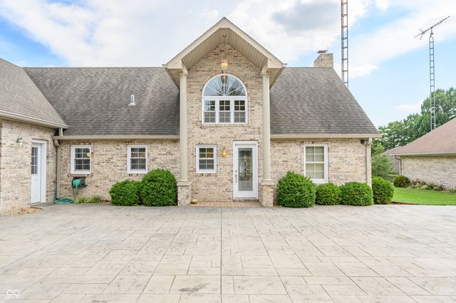 1085 E North Shore Drive, Brownstown, IN 47220