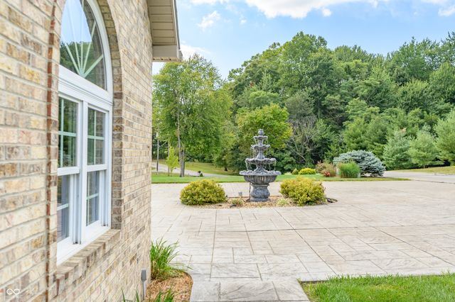 1085 E North Shore Drive, Brownstown, IN 47220