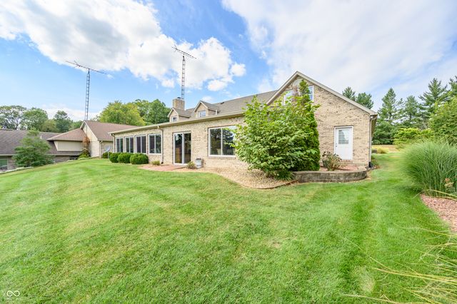 1085 E North Shore Drive, Brownstown, IN 47220