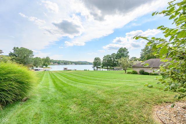 1085 E North Shore Drive, Brownstown, IN 47220