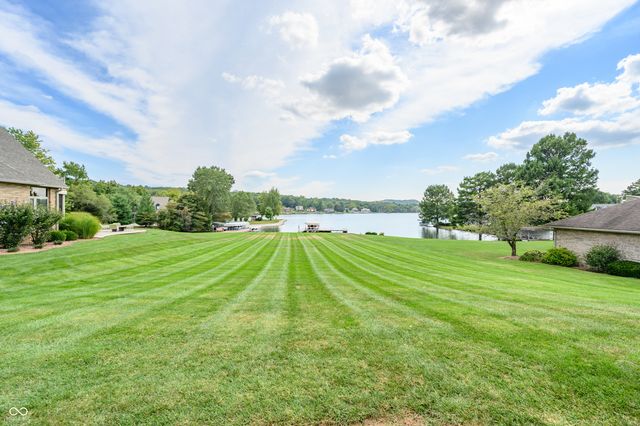 1085 E North Shore Drive, Brownstown, IN 47220