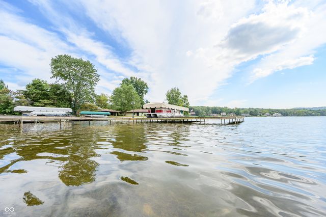1085 E North Shore Drive, Brownstown, IN 47220