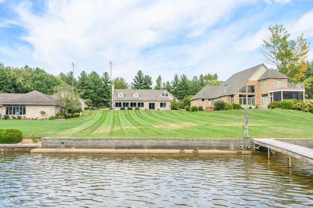 1085 E North Shore Drive, Brownstown, IN 47220