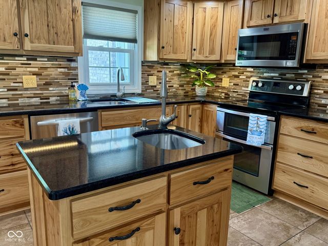 1085 E North Shore Drive, Brownstown, IN 47220
