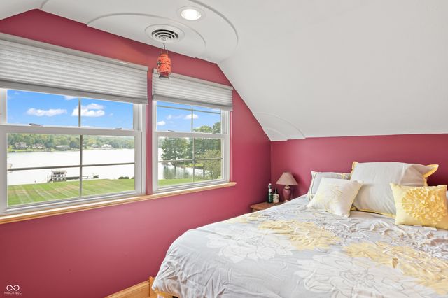 1085 E North Shore Drive, Brownstown, IN 47220
