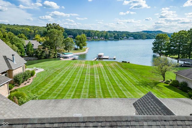 1085 E North Shore Drive, Brownstown, IN 47220