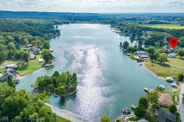1085 E North Shore Drive, Brownstown, IN 47220