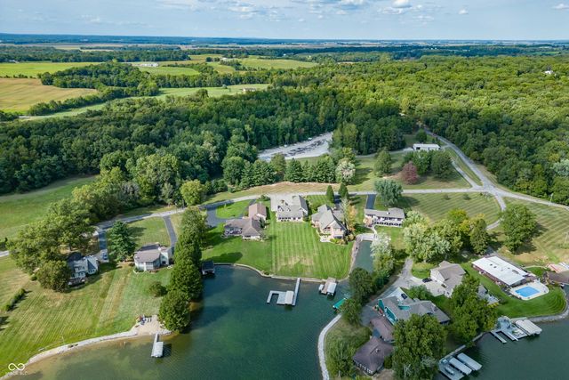 1085 E North Shore Drive, Brownstown, IN 47220