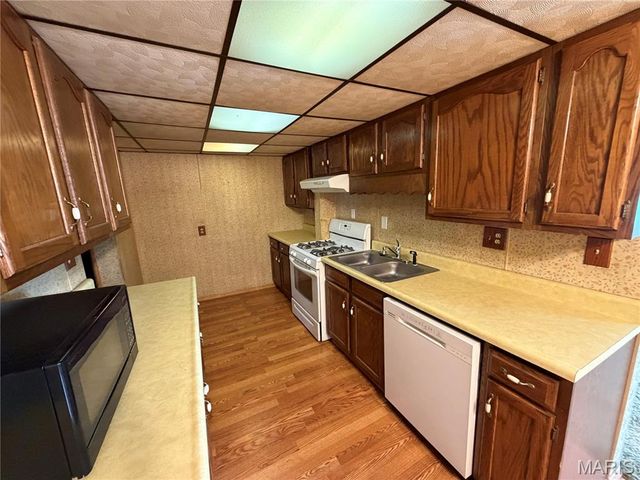 1033 Villa Ridge Road, Collinsville, IL 62234