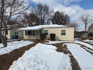 1033 Villa Ridge Road, Collinsville, IL 62234