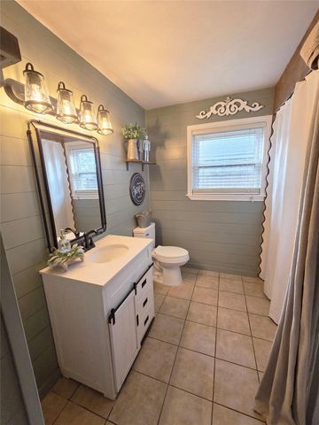 2306 Hollywood Avenue, Liberty, TX 77575