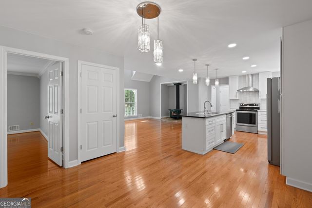 121 Katy Lake Road, Jackson, GA 30233