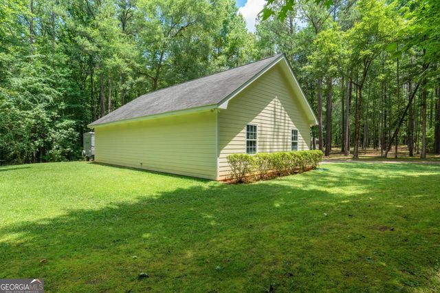121 Katy Lake Road, Jackson, GA 30233