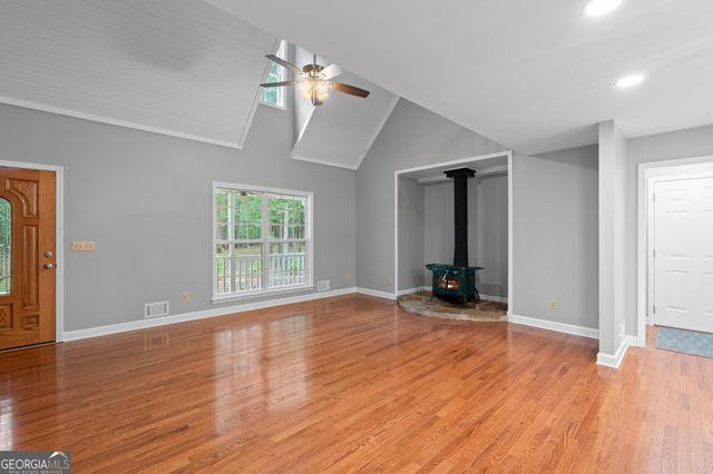 121 Katy Lake Road, Jackson, GA 30233