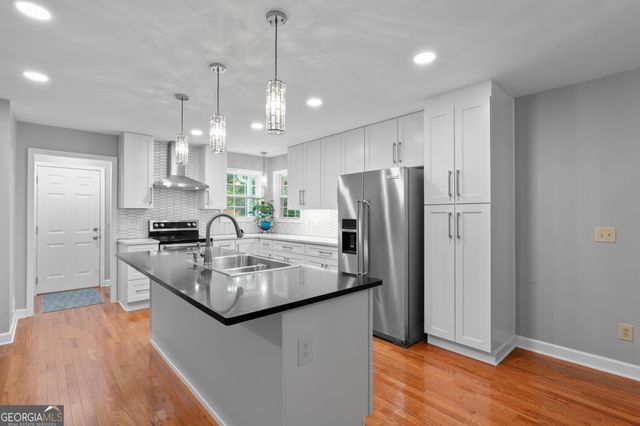 121 Katy Lake Road, Jackson, GA 30233