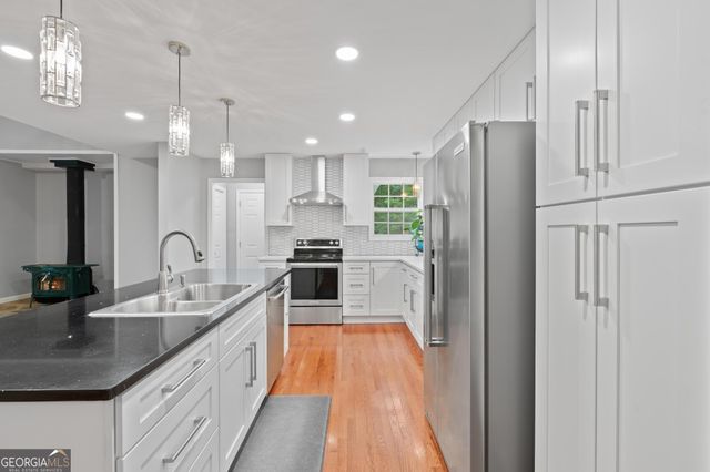 121 Katy Lake Road, Jackson, GA 30233