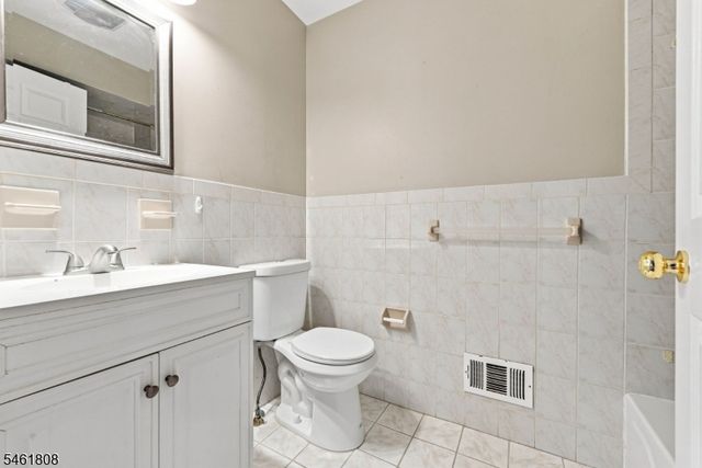 250 Passaic Ave, East Newark Boro, NJ 07029