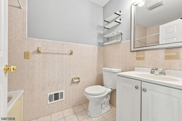 250 Passaic Ave, East Newark Boro, NJ 07029