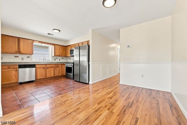 250 Passaic Ave, East Newark Boro, NJ 07029