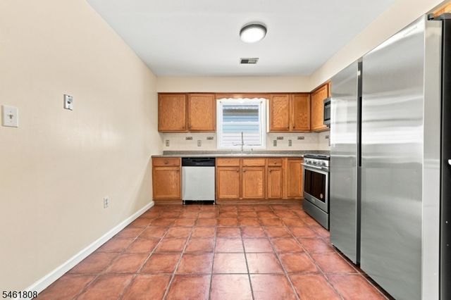 250 Passaic Ave, East Newark Boro, NJ 07029