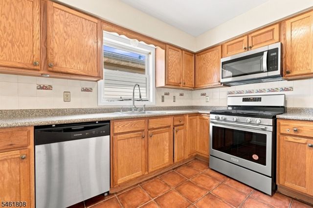 250 Passaic Ave, East Newark Boro, NJ 07029