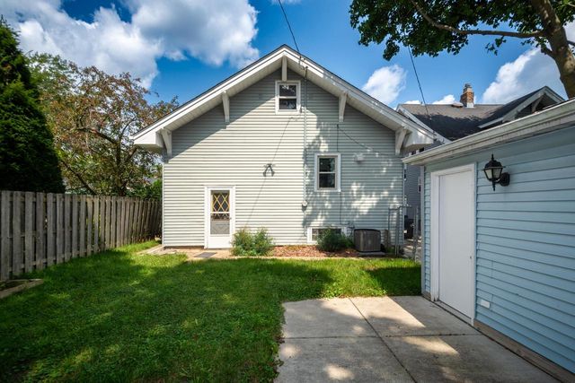 2111 74th STREET, Kenosha, WI 53143