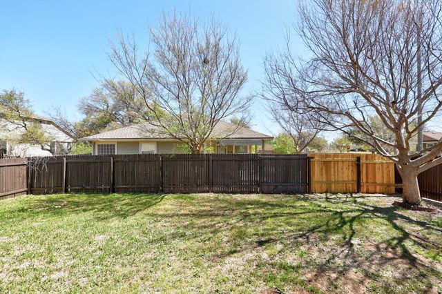 8601 Rock Pigeon DR, Austin, TX 78729