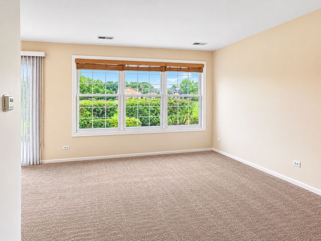 882 Nelli Court 109, Naperville, IL 60563